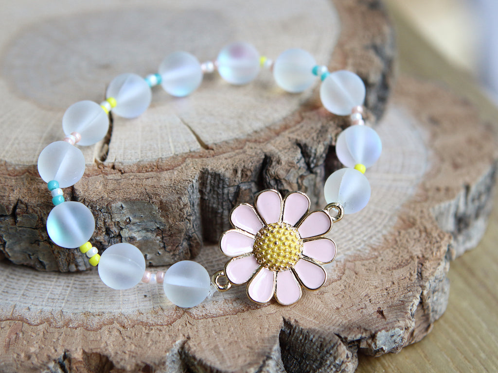 Daisy Flower Beaded Bracelet