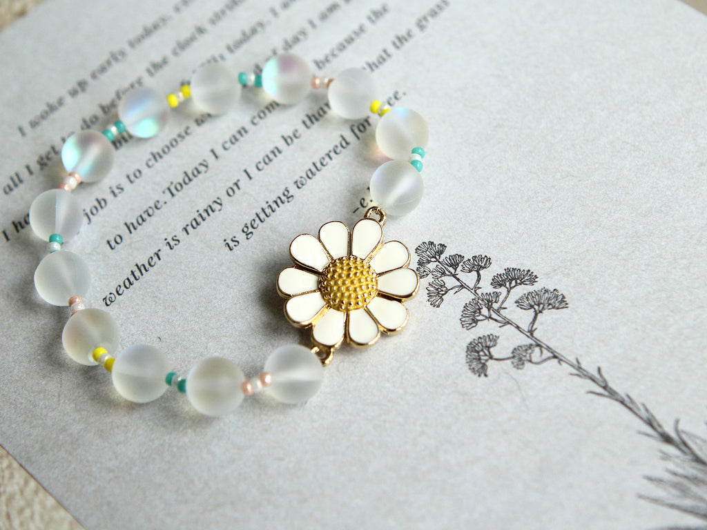 Daisy Flower Beaded Bracelet