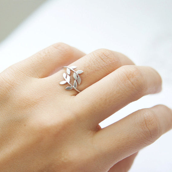 Matte silver leaf ring