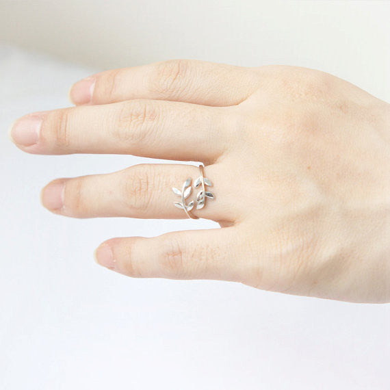 Leaf ring in sterling silver