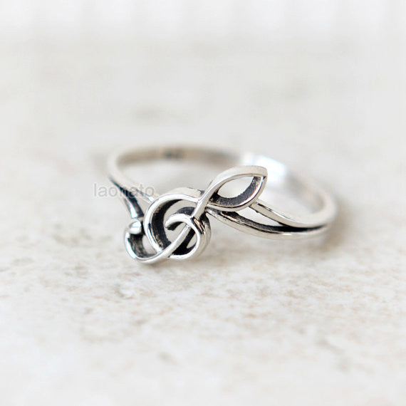 Treble Clef Ring in sterling silver