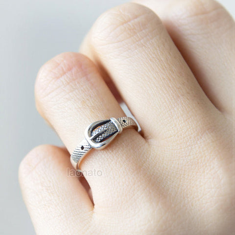 Skinny ring in sterling silver