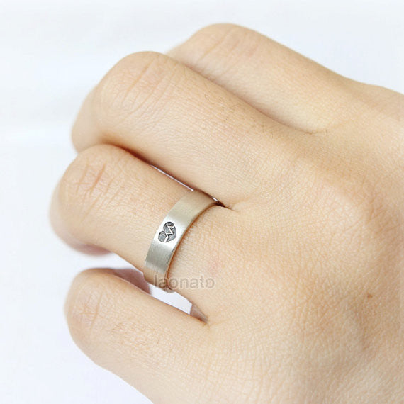 Personalized Heartbeat band Ring in sterling silver / initials, date, words