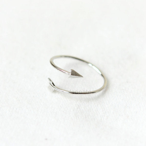Thin Arrow Ring