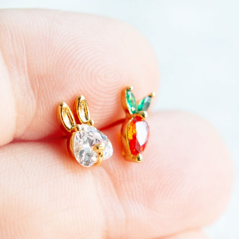 Holiday studs / set of 4 pieces