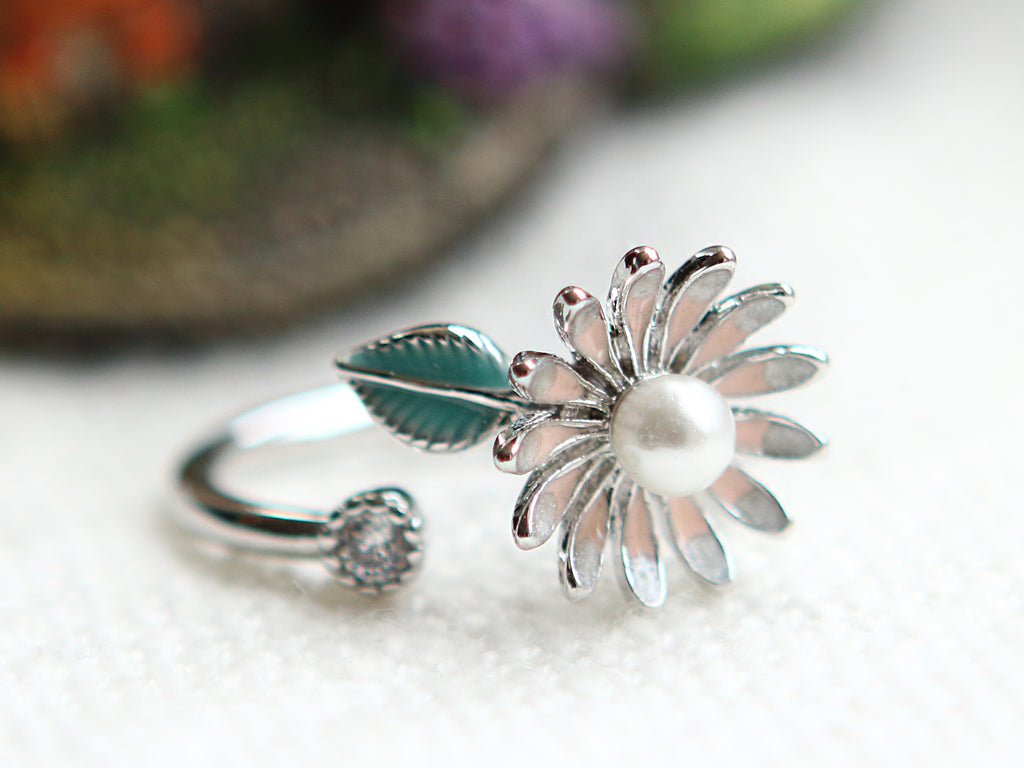 Flower and Leaf Adjustable Ring