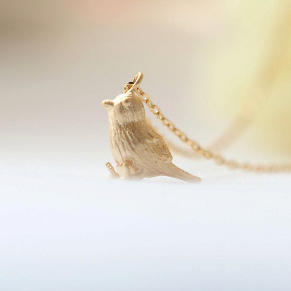 Little Sparrow Necklace in gold