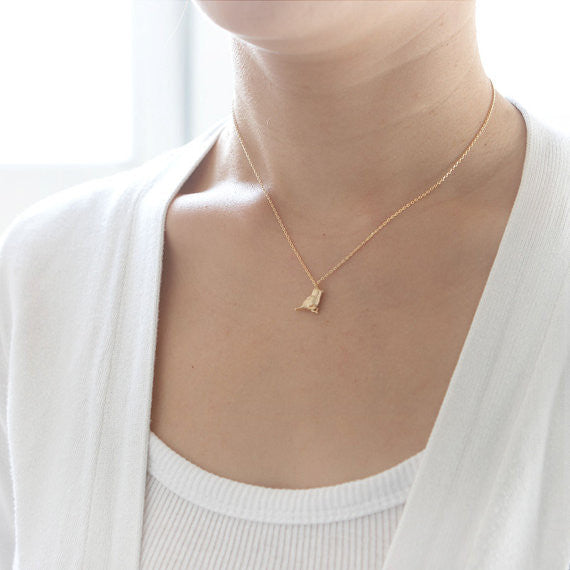 Little Sparrow Necklace in gold