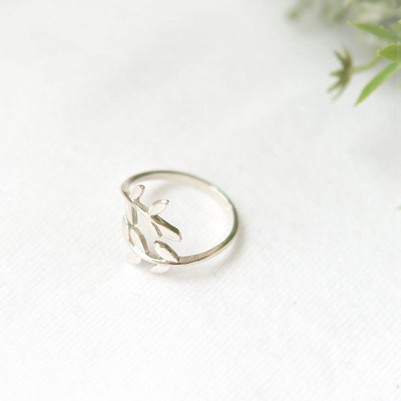 Leaf ring in sterling silver