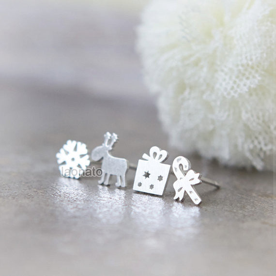 Holiday studs / set of 4 pieces