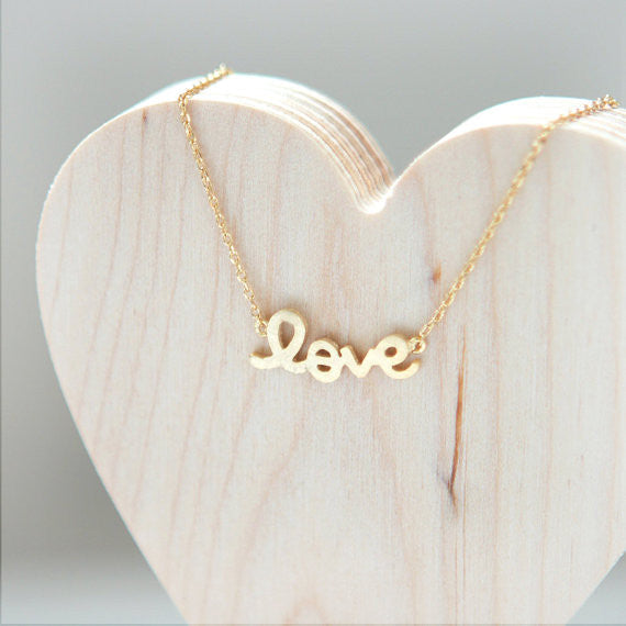 LOVE Necklace in gold