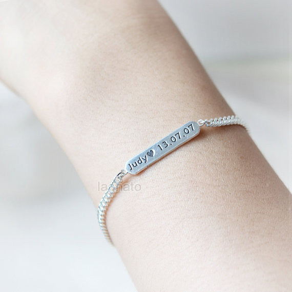 Customized name bar bracelet