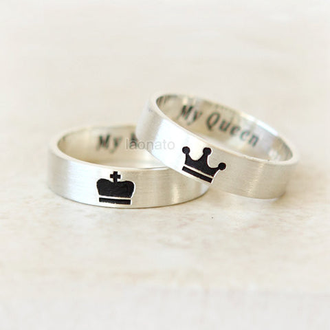 Vertical King and Queen Ring in sterling silver, Couples Ring-Custom Personalized Initial Ring